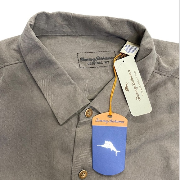 NWT Tommy Bahama Men’s Button Up - Picture 3 of 3